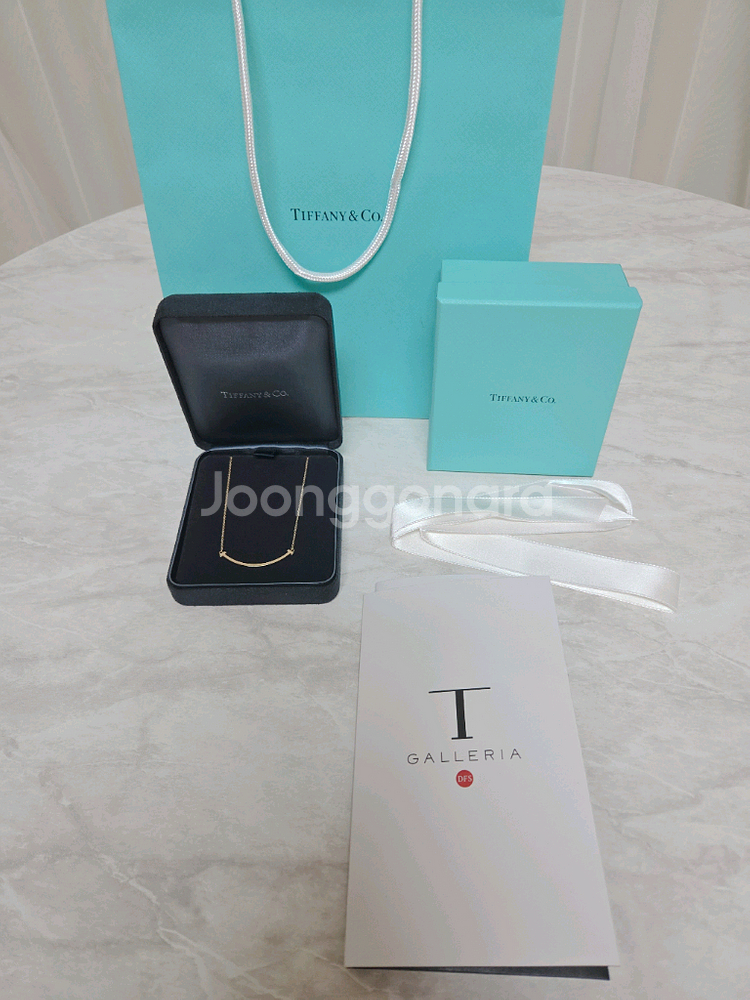정품 티파니 티스마일 스몰 옐로우골드 풀박스 팝니다.--2