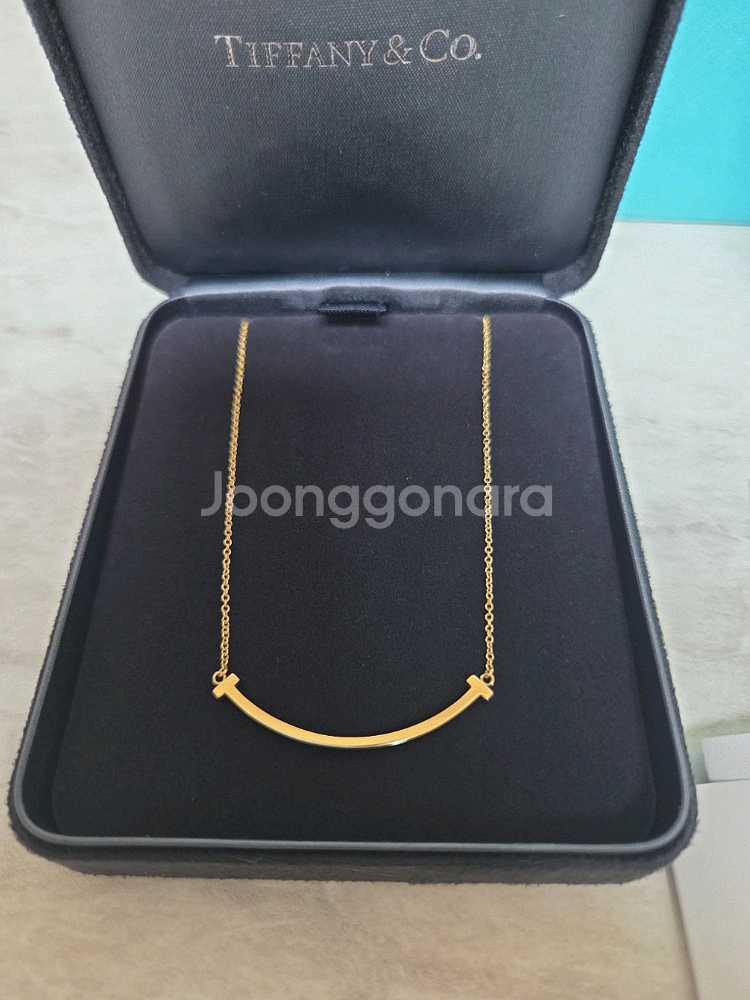 정품 티파니 티스마일 스몰 옐로우골드 풀박스 팝니다.--1