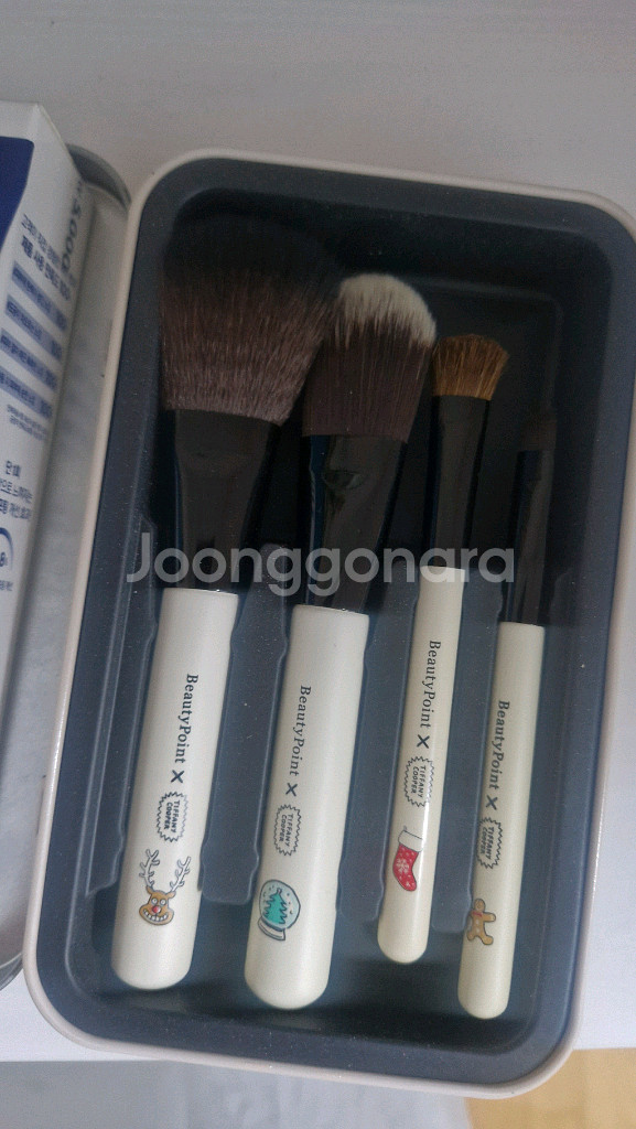 다이소 레티놀크림 + 틴케이스 브러쉬세트--2