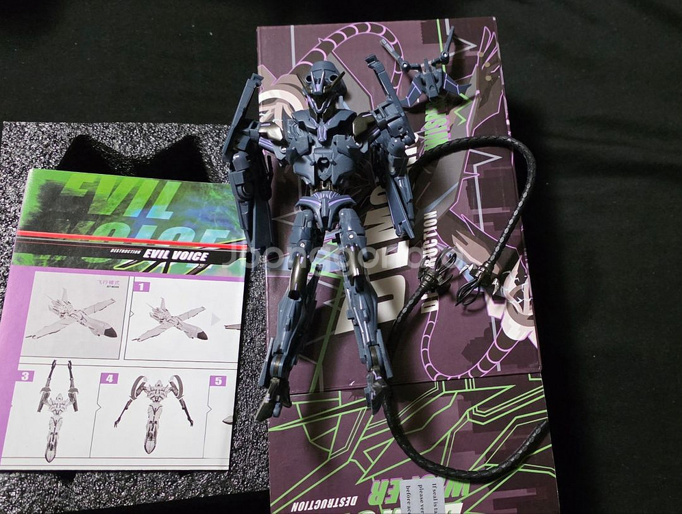 트랜스포머 제품들 몇 가지 판매합니다. 블로키, 해즈브로, 팬즈토이즈 등.--3