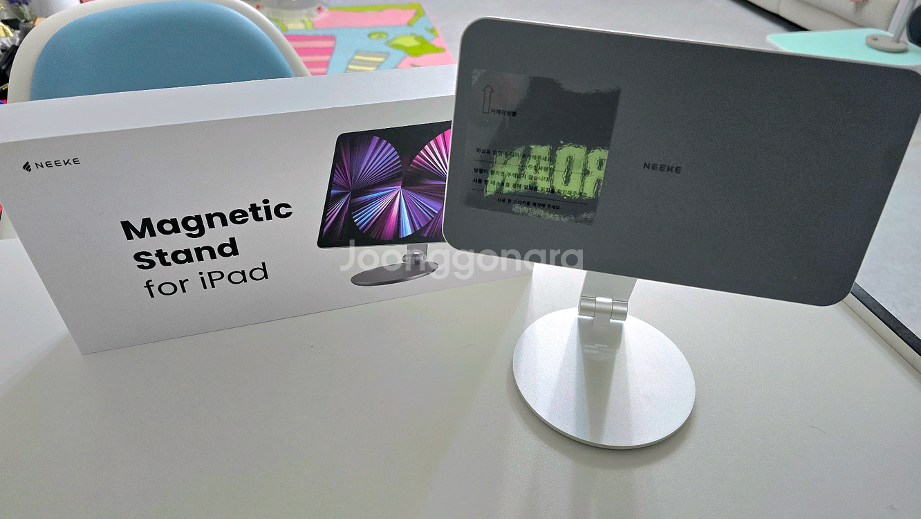 새상품 니케 NEEKE 아이패드 프로 11인치, 12.9인치 거치대 (4·5·6세대 호환 / 미사용 박스포함)--2