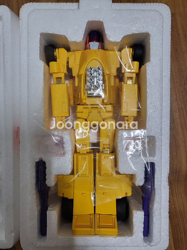 트랜스포머 제품들 몇 가지 판매합니다. 블로키, 해즈브로, 팬즈토이즈 등.--4