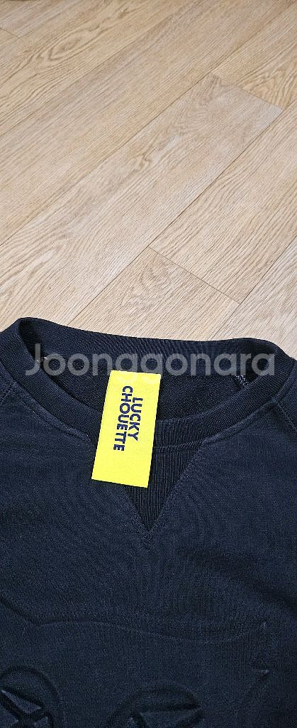 럭키슈에뜨 맨투맨--0