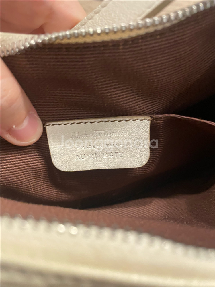 페라가모 간치니 숄더백--1