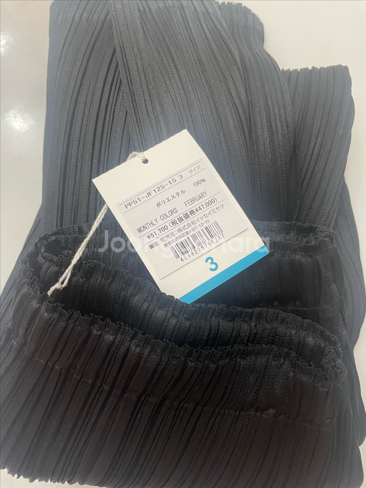 플리츠플리즈 2월 와이드 팬츠 블랙 3사이즈--2