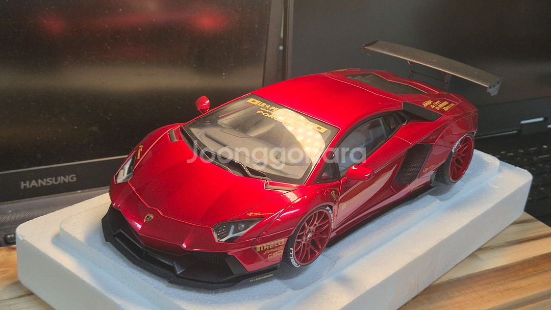 1:18 오토아트 LB 아벤 다이캐스트 팝니다.--0