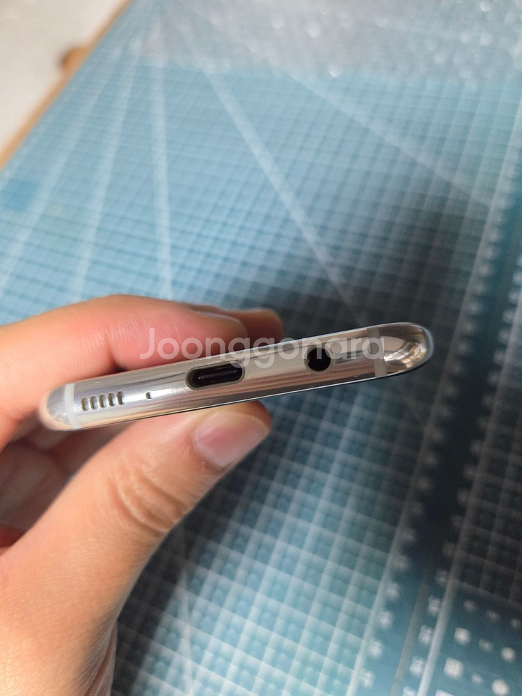 개인 A급 삼성 갤럭시 S8 64GB 실버 (아이폰도 판매)--3