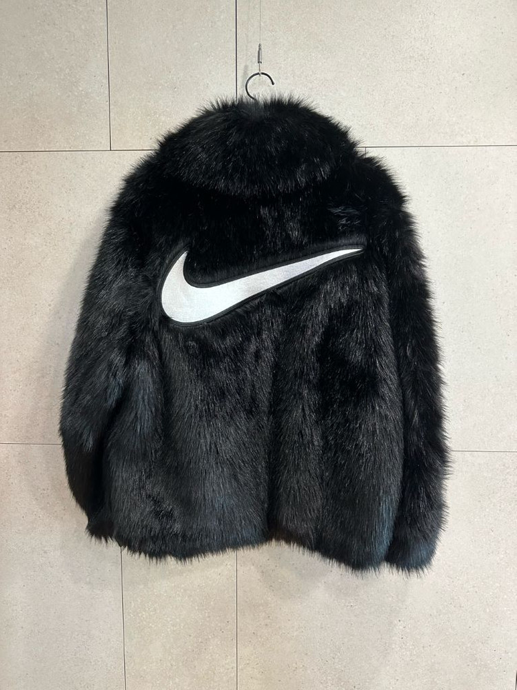 엠부쉬퍼 나이키 x 엠부쉬 리버시블 포우퍼 코트 블랙 L--1