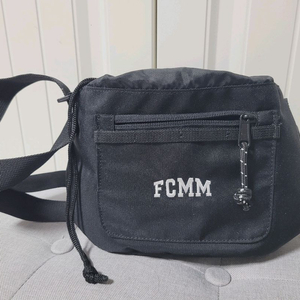 FCMM 힙백 스포츠 가방