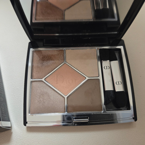디올 5꿀뢰르 꾸뛰르 5구 아이섀도우 팔레트 649 누드드레스