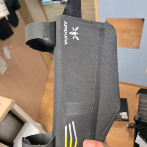 아피두라 레이싱 탑튜브 1리터 가방