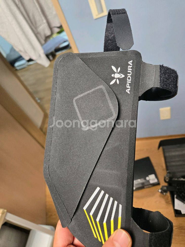 아피두라 레이싱 탑튜브 1리터 가방--1