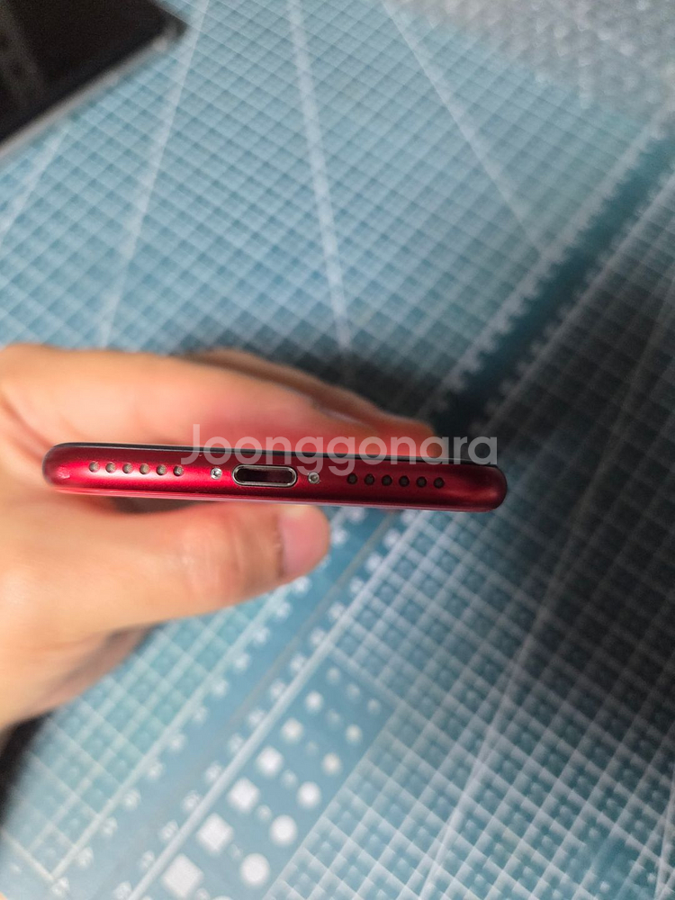 개인 아이폰 SE2 64GB 레드 (76%) 판매합니다.--2