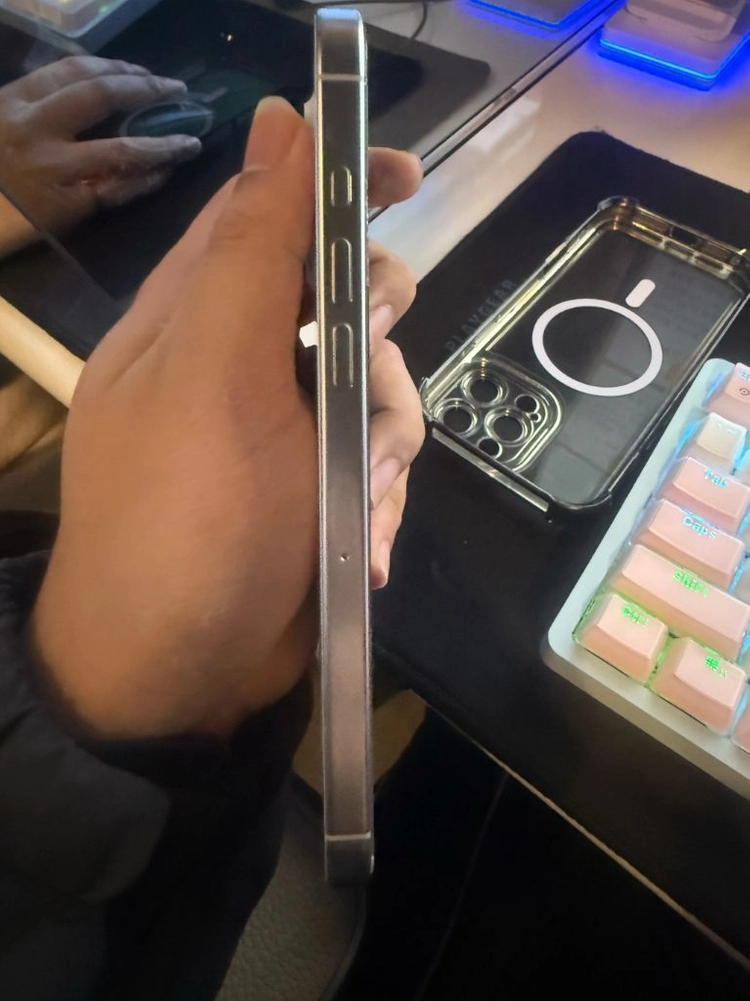 아이폰 16 프로맥스 256기가 화이트 이미지