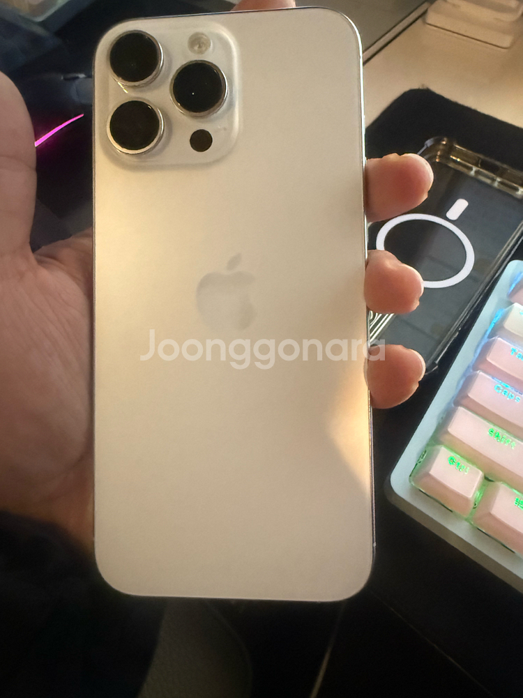 아이폰 16 프로맥스 256기가 화이트--1