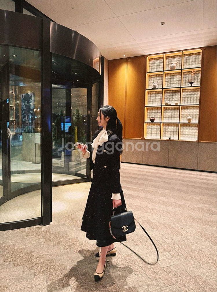 이부베 블랙 트위드 자켓 스커트 세트--3