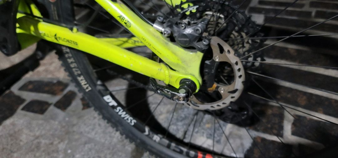 트렉 카본 mtb 풀샥 자전거 팝니다 이미지