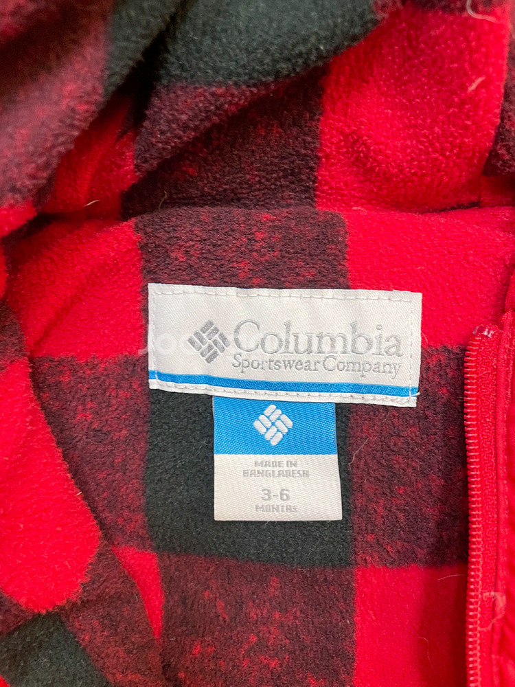 콜롬비아 아기 우주복 6M 사이즈 판매합니다. 55~65cm 아기들에게 잘 맞아요. 쨍한 빨간색이라서 아기 얼굴이--2