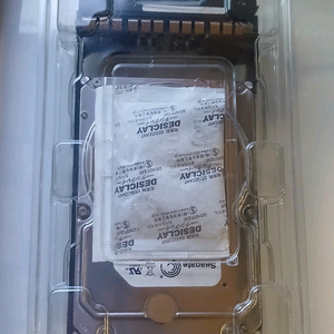 새상품 일본 시게이트 오리지널 4테라 서버용 하드 팝니다