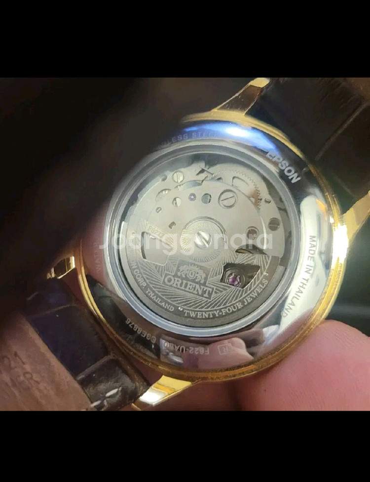 오리엔트 밤비노 스몰세컨즈 골드 가죽 시계 정품--2