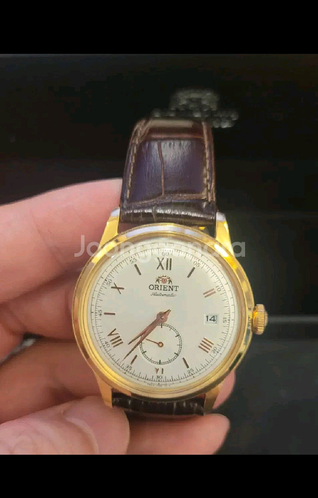 오리엔트 밤비노 스몰세컨즈 골드 가죽 시계 정품--0