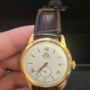 오리엔트 밤비노 스몰세컨즈 골드 가죽 시계 정품