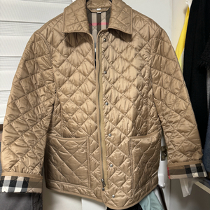 버버리 달리 퀼팅 자켓 (새상품) L
