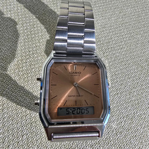 카시오 (AQ-230A-4A)스퀘어 빈티지 레트로 공용메탈시계