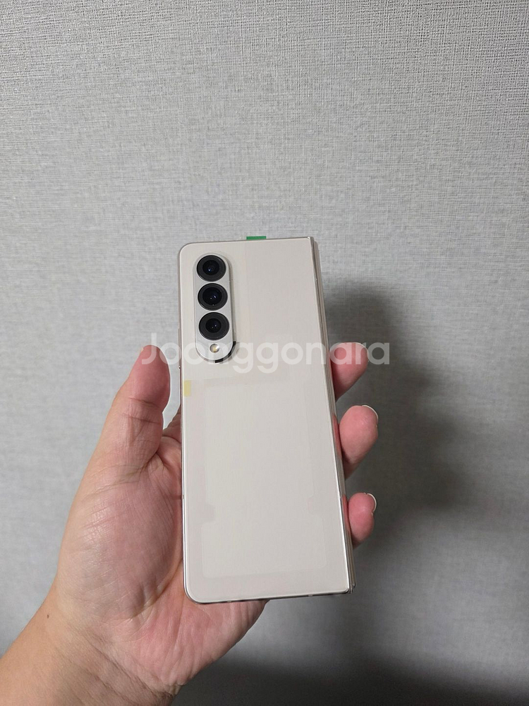 갤럭시 Z폴드4 베이지 256기가 새상품 팔아요~--1