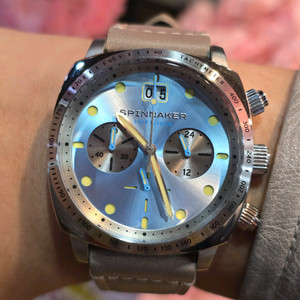 스피나커 힐 크로노그래프 스카이블루 메가쿼츠시계