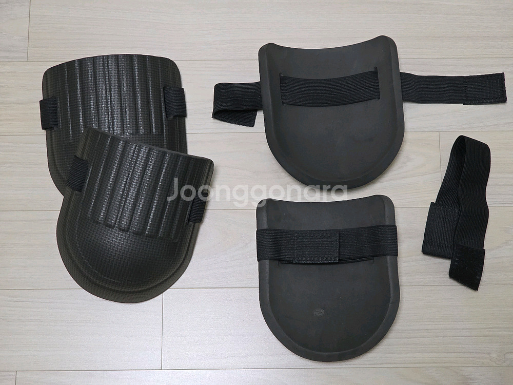 무릎 보호대 새상품 2세트 + 벨크로 1쌍 추가 포함--0