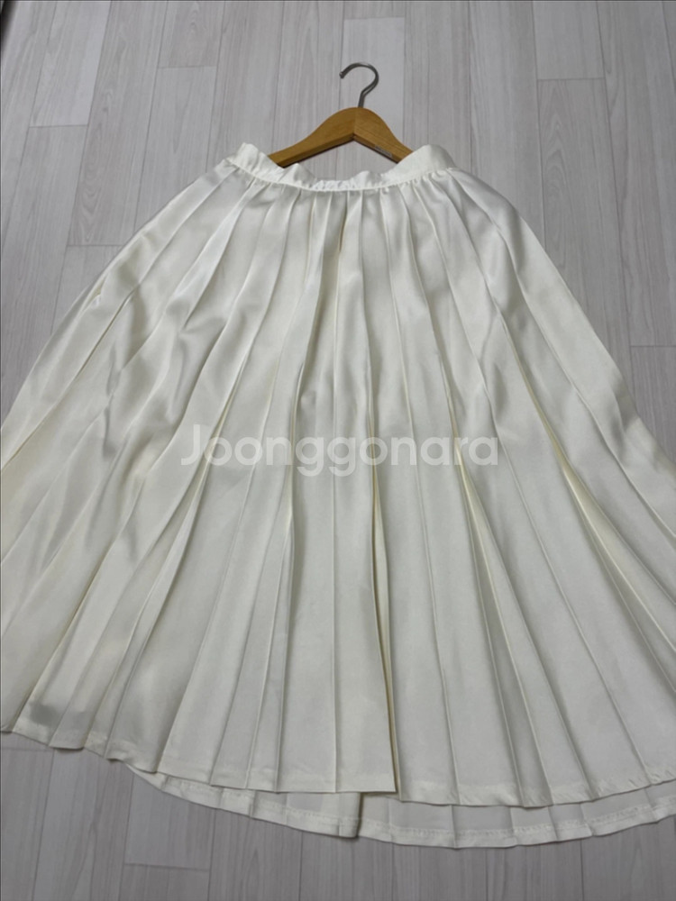 8세컨즈 플리츠 스커트 M--3