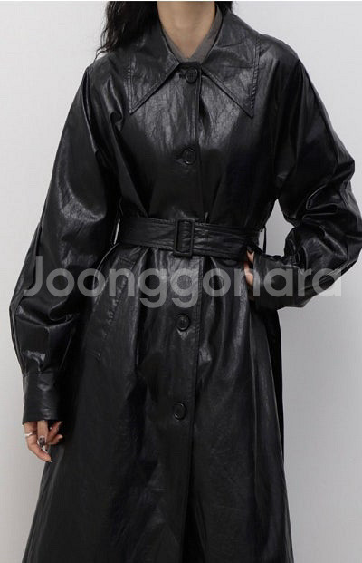 플리츠플리즈 레더 롱코트--2