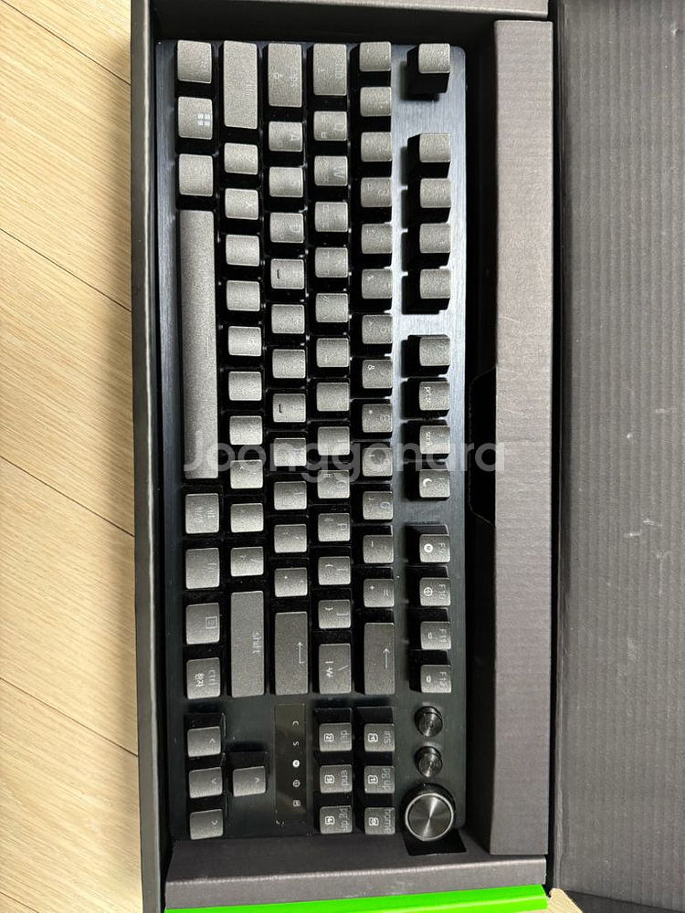 레이저 헌츠맨 v3 pro tkl--1