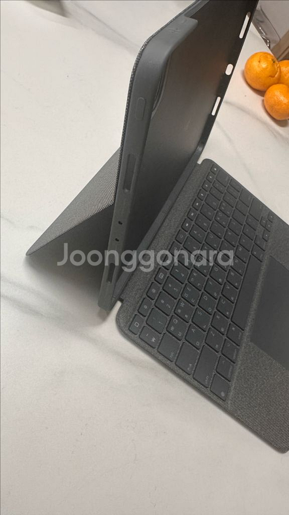 로지텍 콤보 터치패드 아이패드 프로 11 키보드 케이스--1
