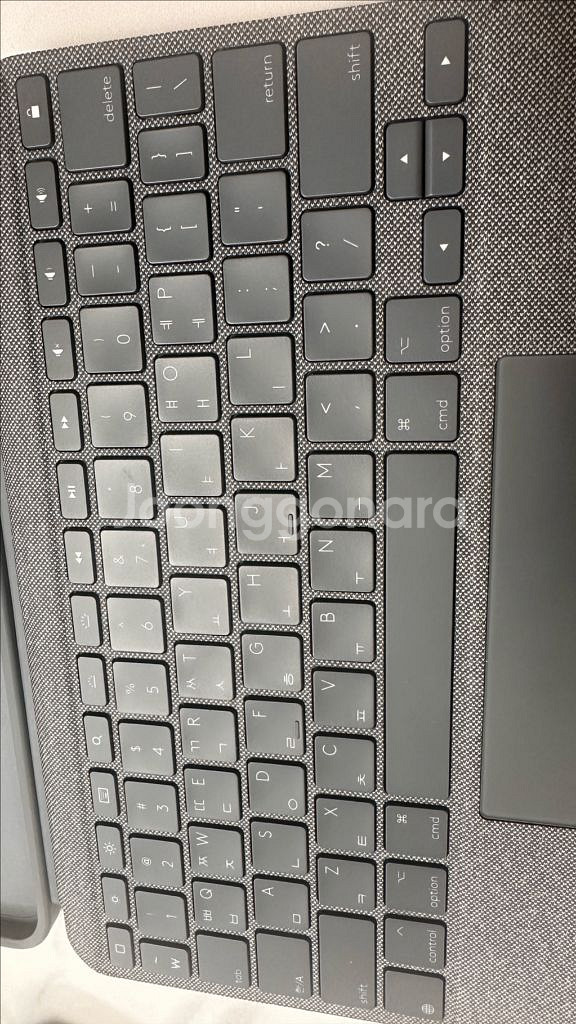로지텍 콤보 터치패드 아이패드 프로 11 키보드 케이스--3