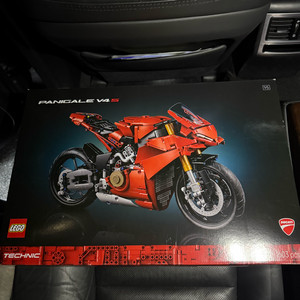 레고 테크닉 42202 두카티 파니갈레 V4 S 새상품