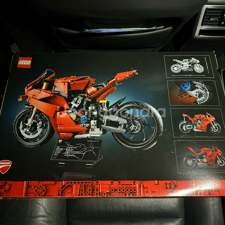 레고 테크닉 42202 두카티 파니갈레 V4 S 새상품--1
