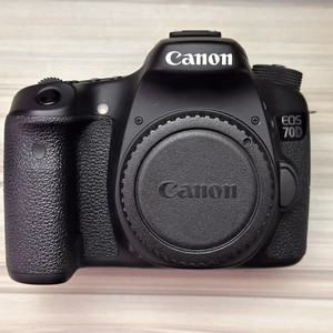 캐논 EOS 70D + (30mm F1.4 아트삼식이)