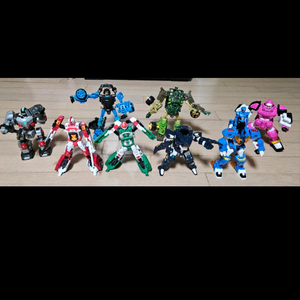 헬로카봇 &미니특공대 변신로봇 미니 로봇세트 8종 거의새상품