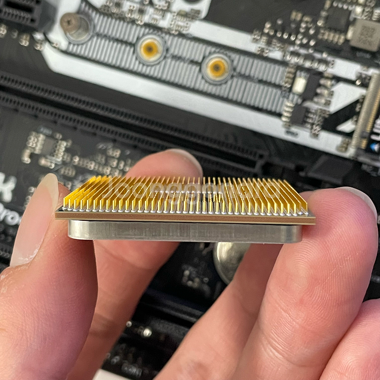 AMD RYZEN 7 5700X 3D--3