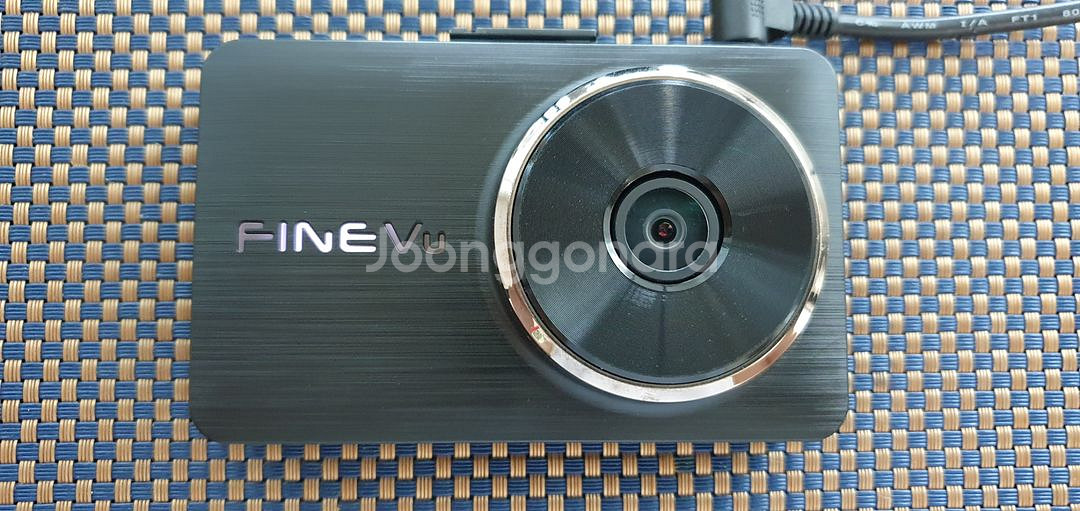 파인뷰 LX2000 블랙박스 2채널--1