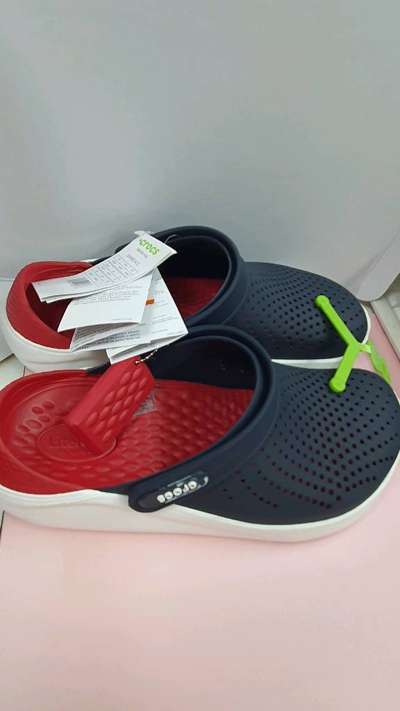 크록스 라이트라이드 클로그 네이비/레드--1