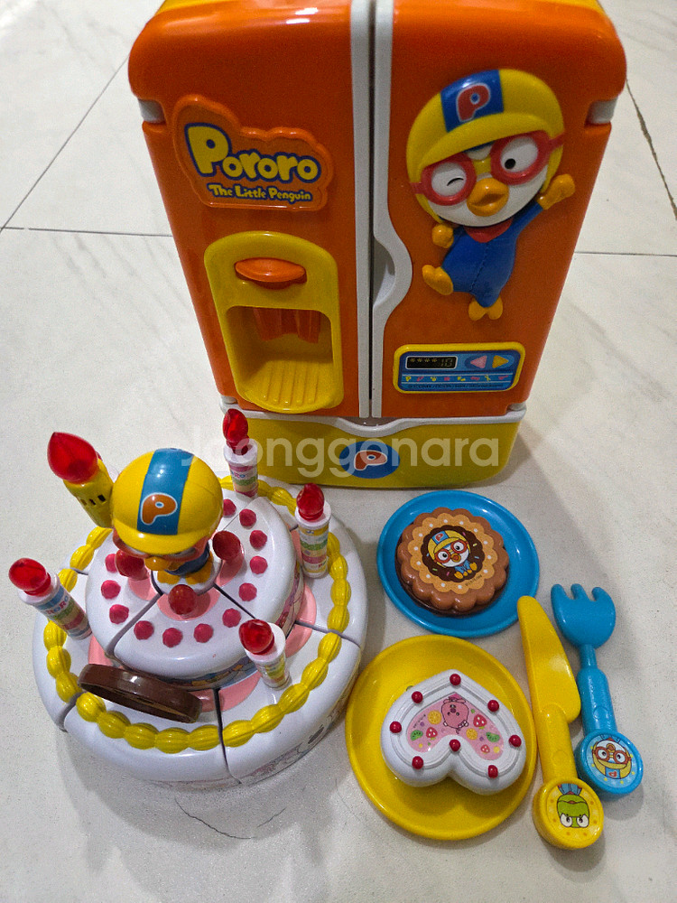 뽀로로 냉장고와 뽀로로 생일케이크--0