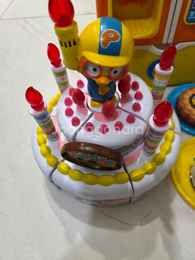 뽀로로 냉장고와 뽀로로 생일케이크--1