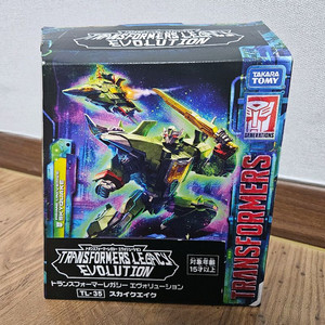 트랜스포머 레거시 리더 스카이퀘이크 미개봉 팝니다