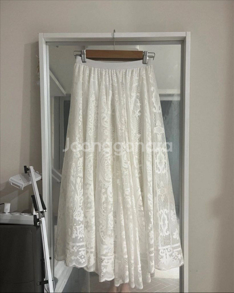 화이트 레이스 롱 스커트--1