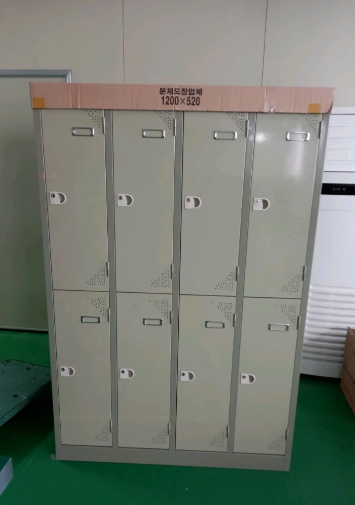 작업탁자 접이식탁자 파티션 원형테이블 철재캐비넷 철재옷장 책상 의자 서랍 회의용테이블 회의용의자 이미지