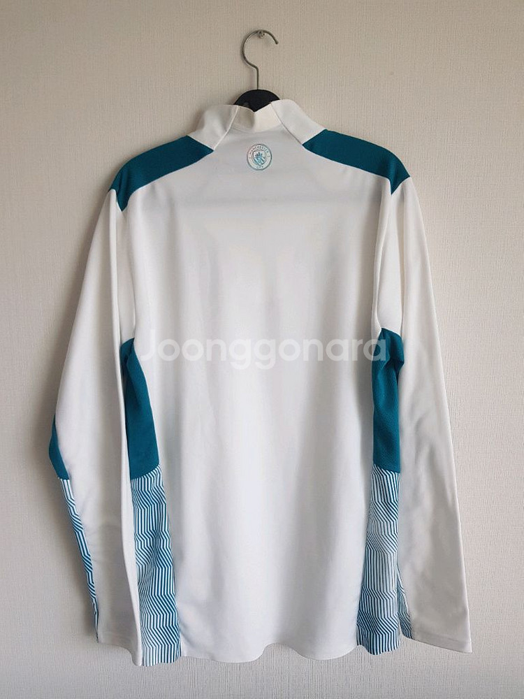맨시티 21-22 선수지급용 트레이닝탑--5