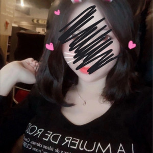 블랙 레터링 쫄티